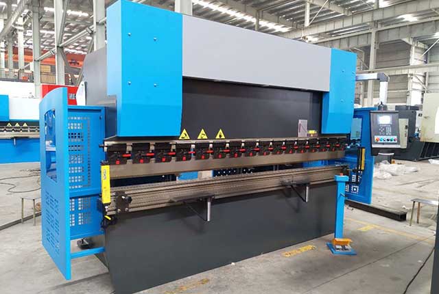 CNC Bending Machine